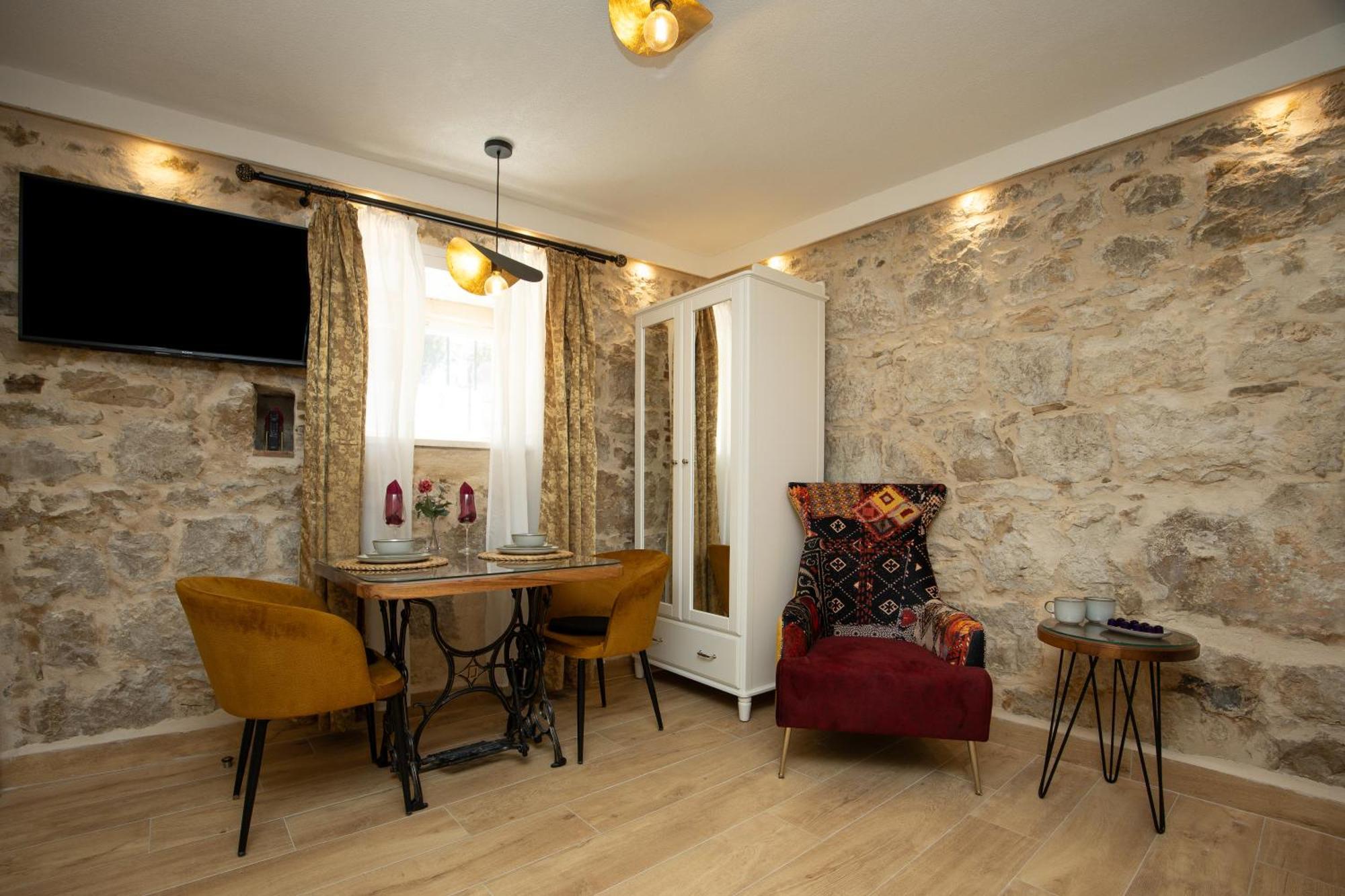Kruna Est 2024 Apartment